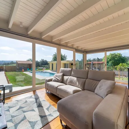 Rustic Retreat In Netos * Lagares (Leiria)