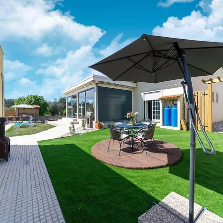 度假居 Rustic Retreat In Netos Lagares (Leiria)