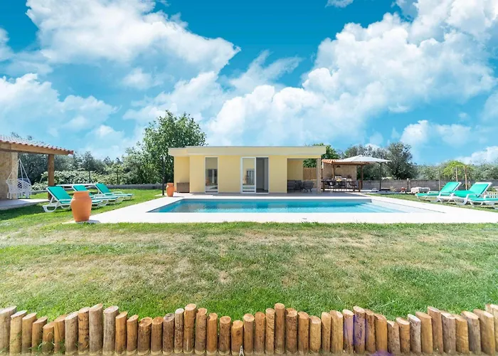 Rustic Retreat In Netos Prázdninový dům