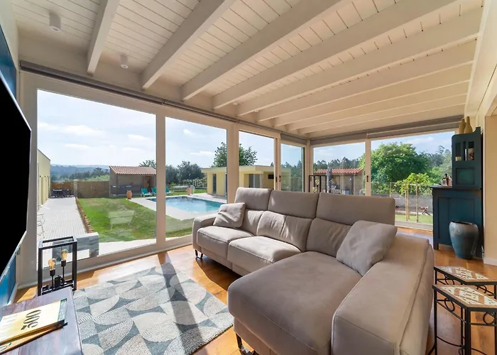 Rustic Retreat In Netos * Lagares (Leiria)